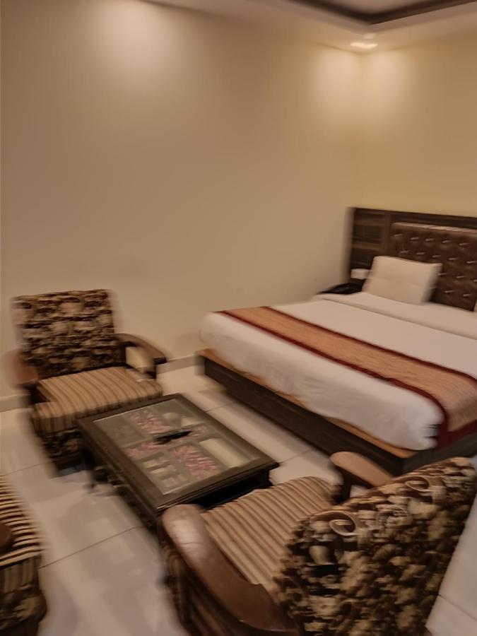 Hotel Aerotech Near Igi Airport New Delhi Exterior foto