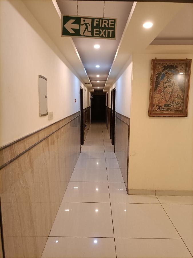 Hotel Aerotech Near Igi Airport New Delhi Exterior foto