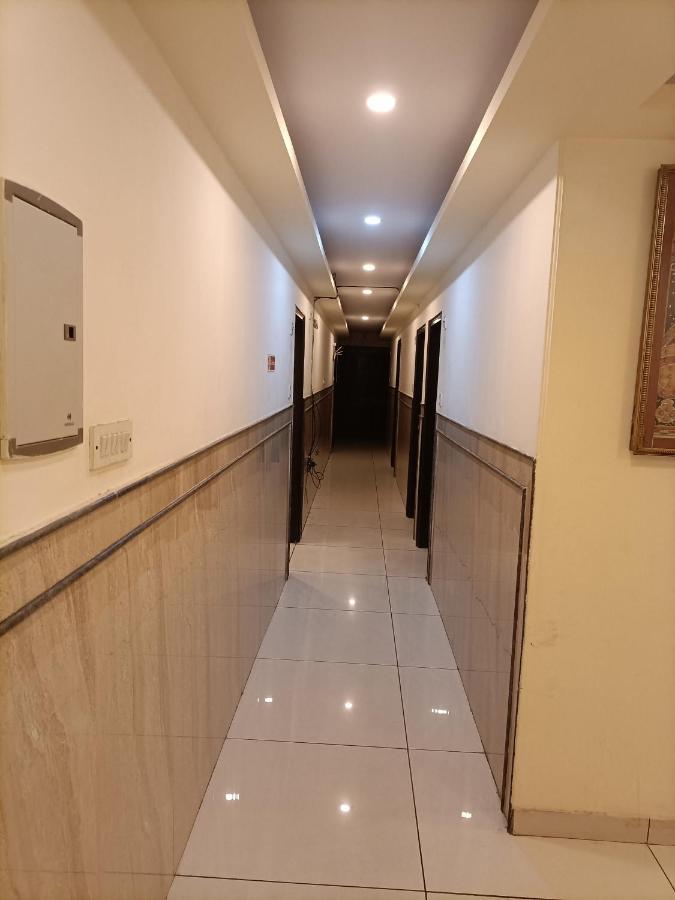 Hotel Aerotech Near Igi Airport New Delhi Exterior foto