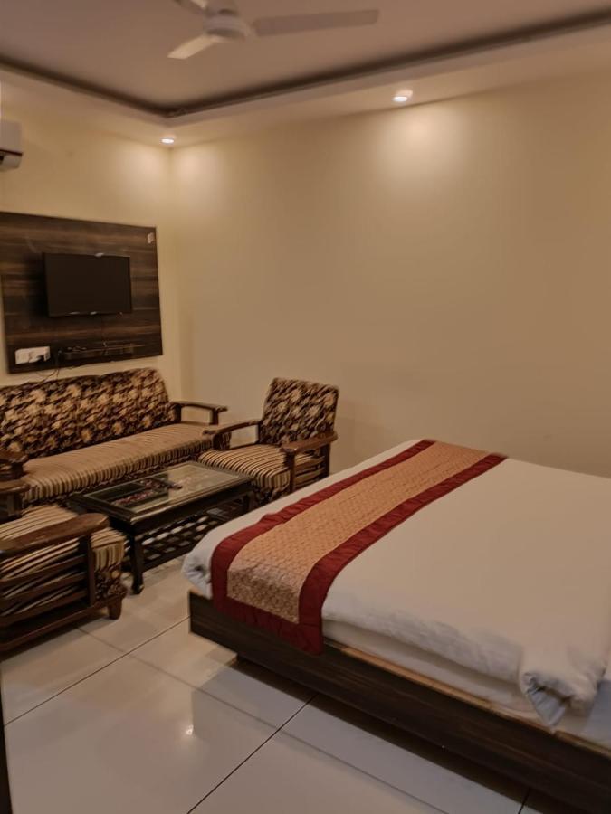 Hotel Aerotech Near Igi Airport New Delhi Exterior foto